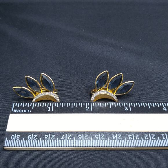 Vintage Kramer Blue & Clear Rhinestone Earrings, Gold Plated - Picture 3 of 10